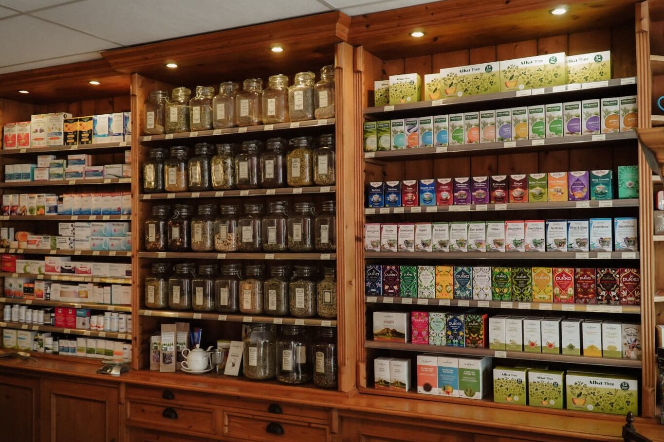 Assortiment losse thee en kruiden bij Vitality Shop De Dommel in Pelt